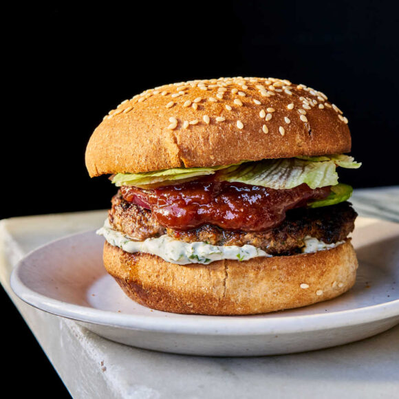 Chapli Kebab Burger (a, c, g, i, k, l)
